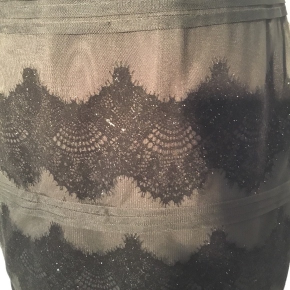 White House/ Black Market Dress - Picture 4 of 4